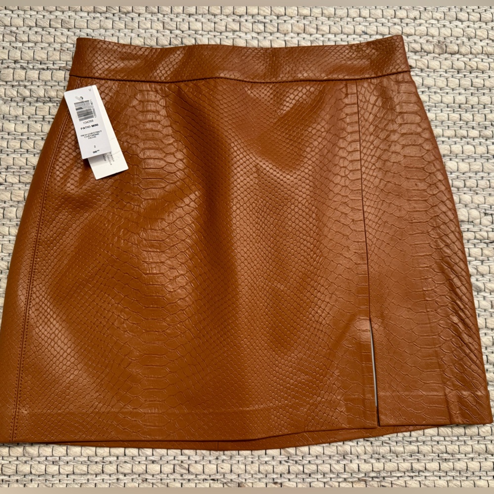 Aritzia Wilfred Brown Leather Mini Skirt Size 2 NWT